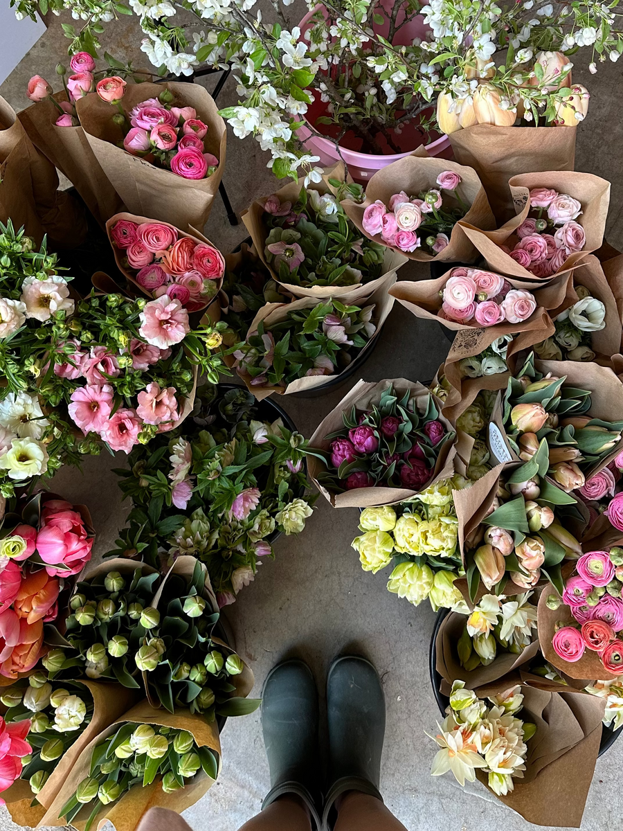 DIY Flower Bundles